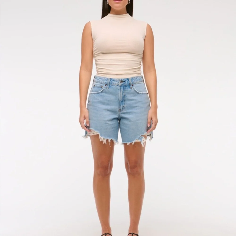 Abercrombie & Fitch Light Blue Distressed High-Rise Jean Shorts - Picture 7 of 8
